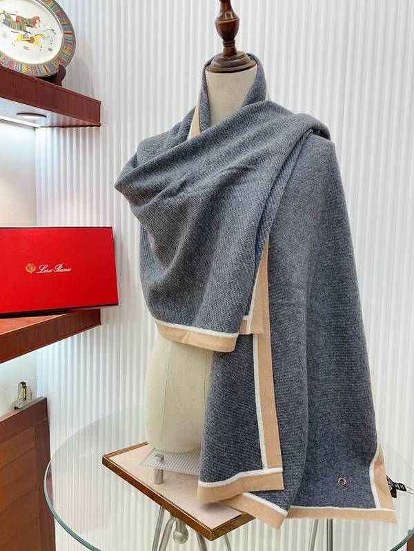 Loro Piana Cloak LPC00037